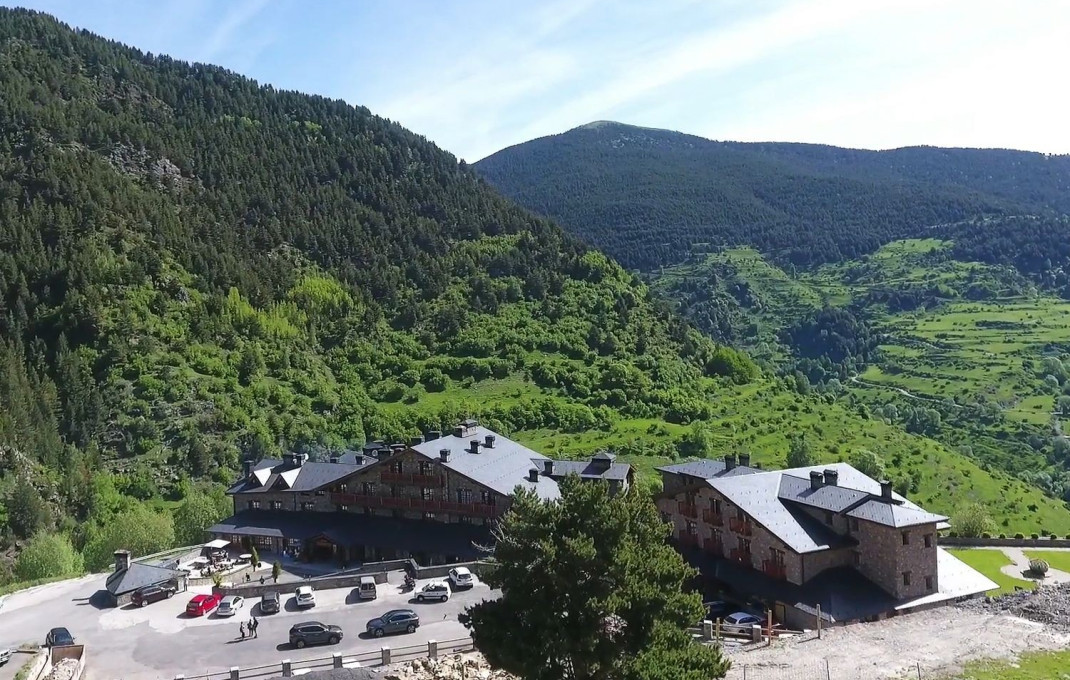 Venta - Hotel 3 Estrellas -
Lleida  - Lleida