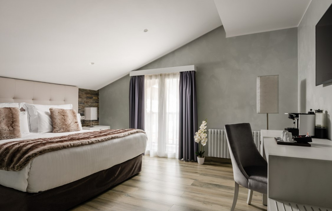 Venta - Hotel 3 Estrellas -
Lleida  - Lleida