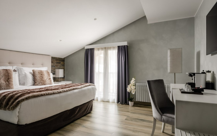 Venta - Hotel 3 Estrellas -
Lleida  - Lleida