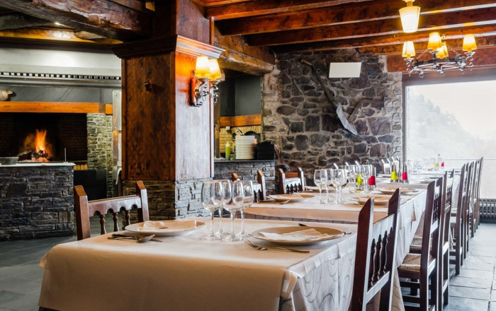 Venta - Hotel 3 Estrellas -
Lleida  - Lleida