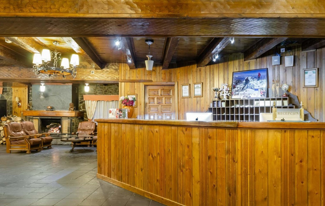 Venta - Hotel 3 Estrellas -
Lleida  - Lleida