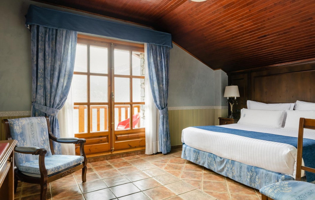 Venta - Hotel 3 Estrellas -
Lleida  - Lleida