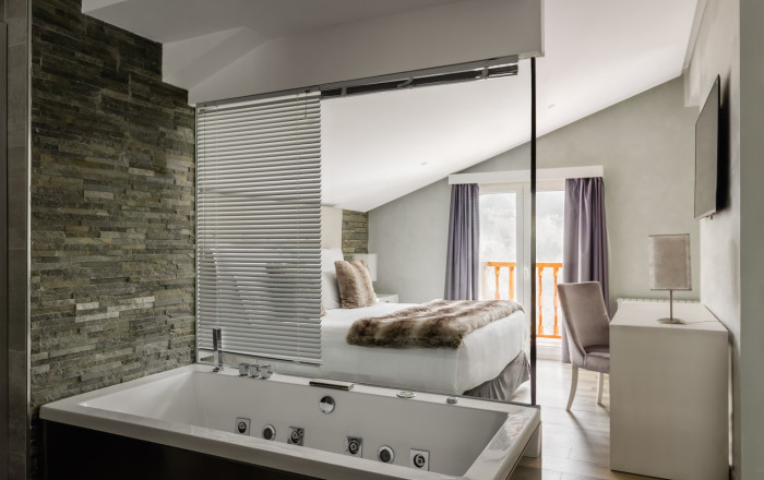 Venta - Hotel 3 Estrellas -
Lleida  - Lleida