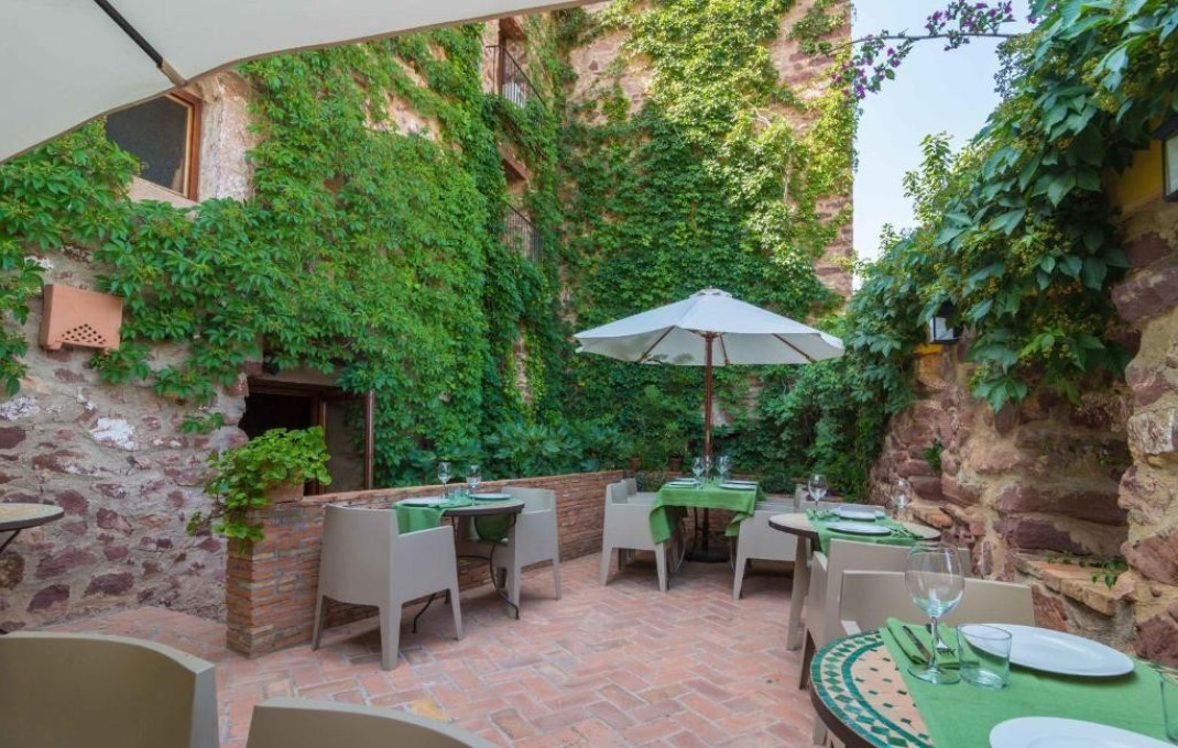 Sale - Hostal -
Castellón - Villafamés