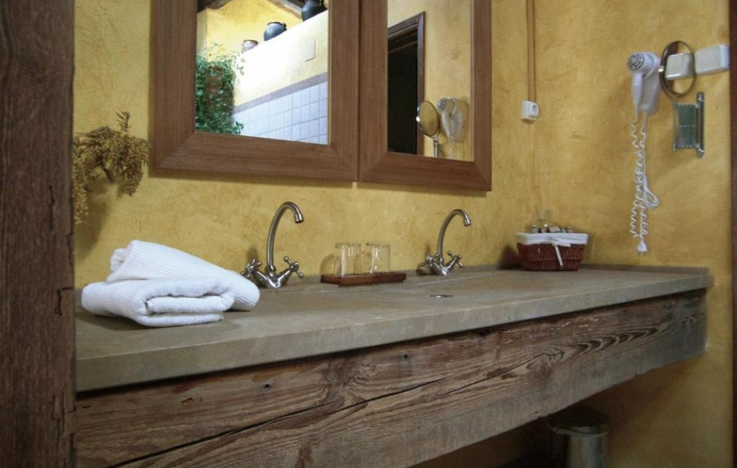 Sale - Hostal -
Castellón - Villafamés