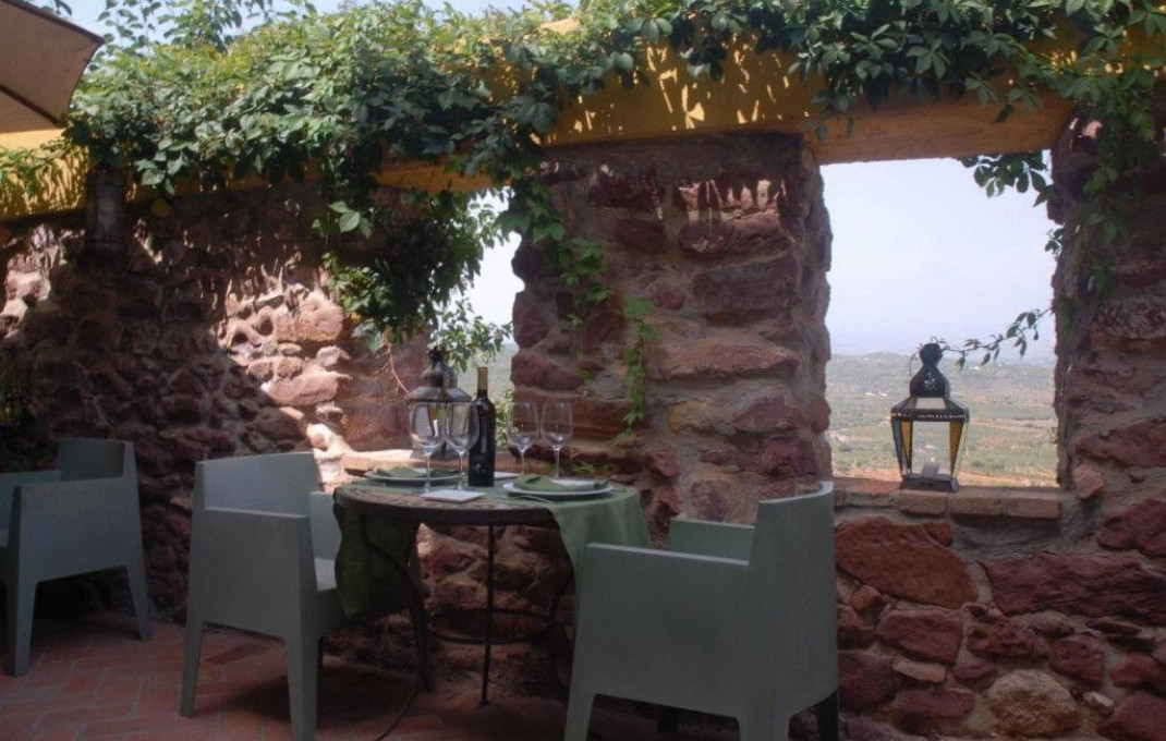 Sale - Hostal -
Castellón - Villafamés