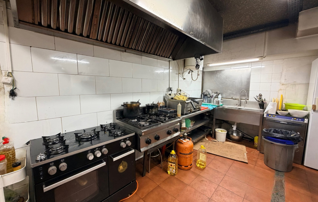 Traspaso - Restaurante -
Barcelona - Eixample