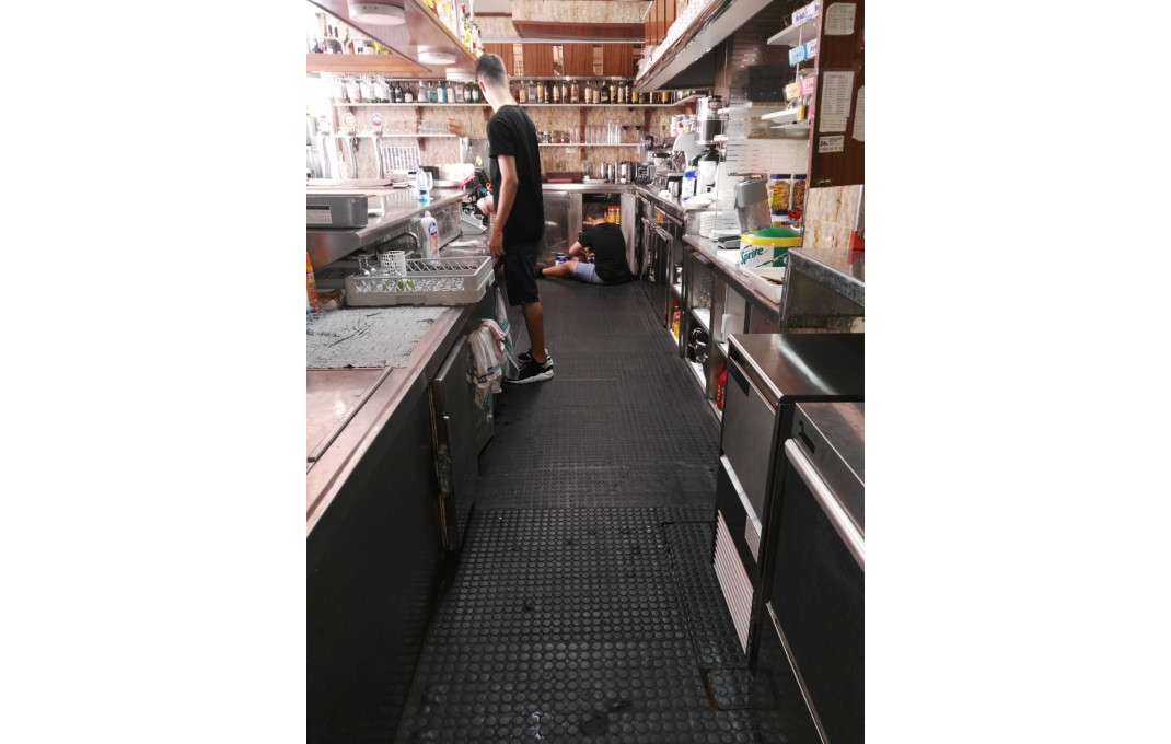 Venta - Bar Restaurante -
Blanes