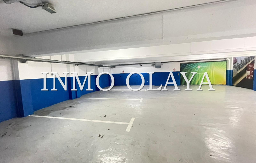 Alquiler - Local comercial -
Barcelona - Eixample Derecho