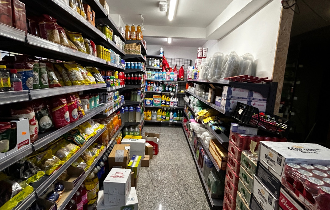 Transfert - magasin d'alimentation -
L'Hospitalet de Llobregat - Pubilla Casas