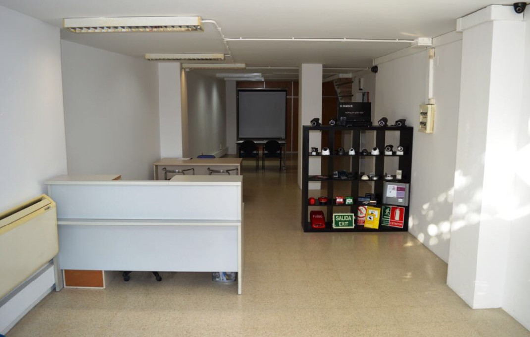 Revente - Local comercial -
Barcelona - Sant Andreu