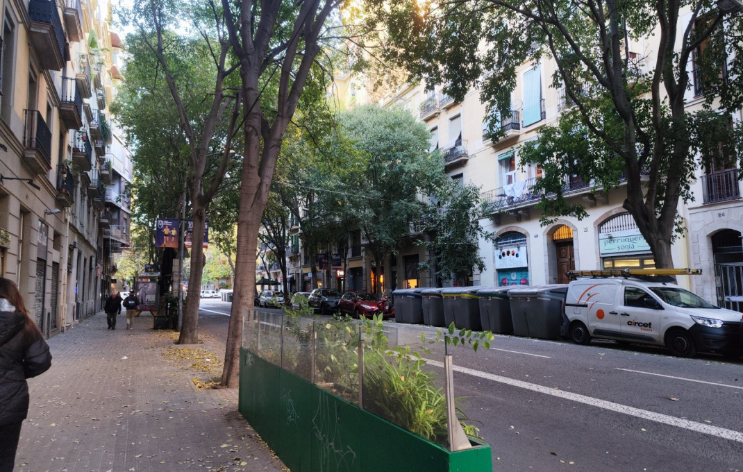 Traspaso - Obradores y/o Panaderias -
Barcelona - Sant Antoni
