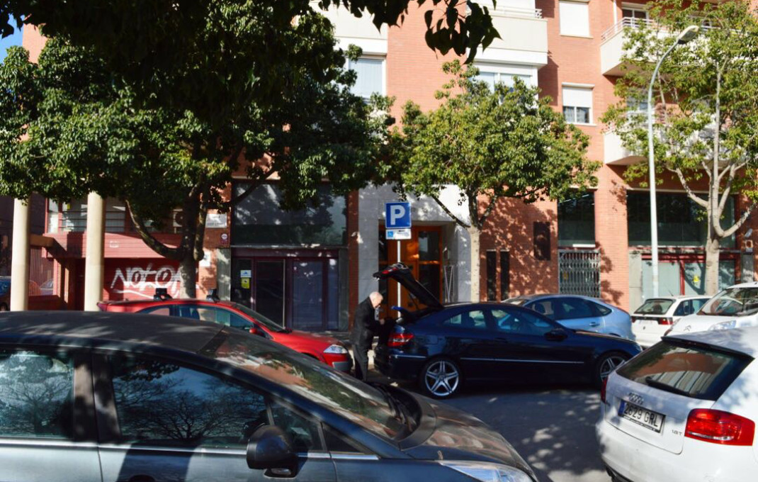 Revente - Local comercial -
Barcelona - Sant Andreu