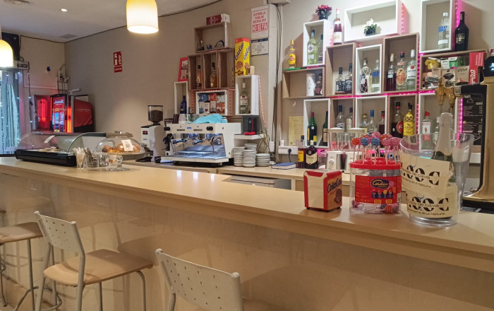 Traspaso - Bar-Cafeteria -
Sant Feliu
