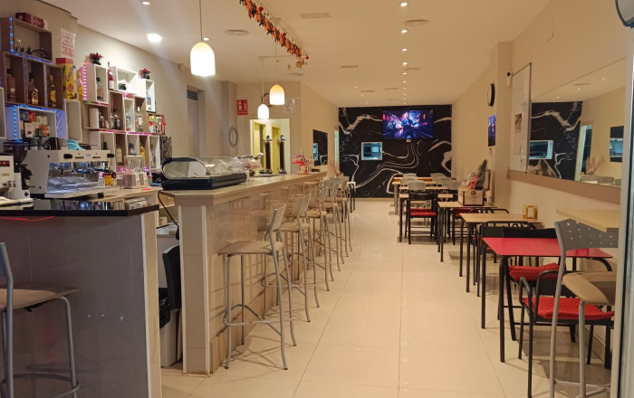 Traspaso - Bar-Cafeteria -
Sant Feliu