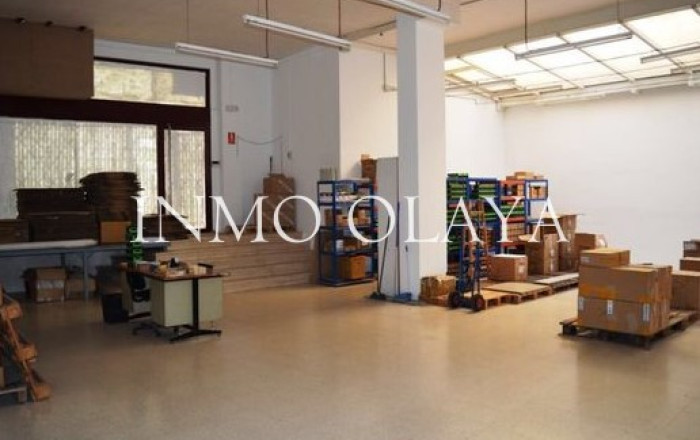 Revente - Local comercial -
Barcelona - Sant Andreu