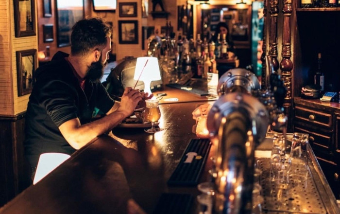 Traspaso - Bar Restaurante -
Barcelona