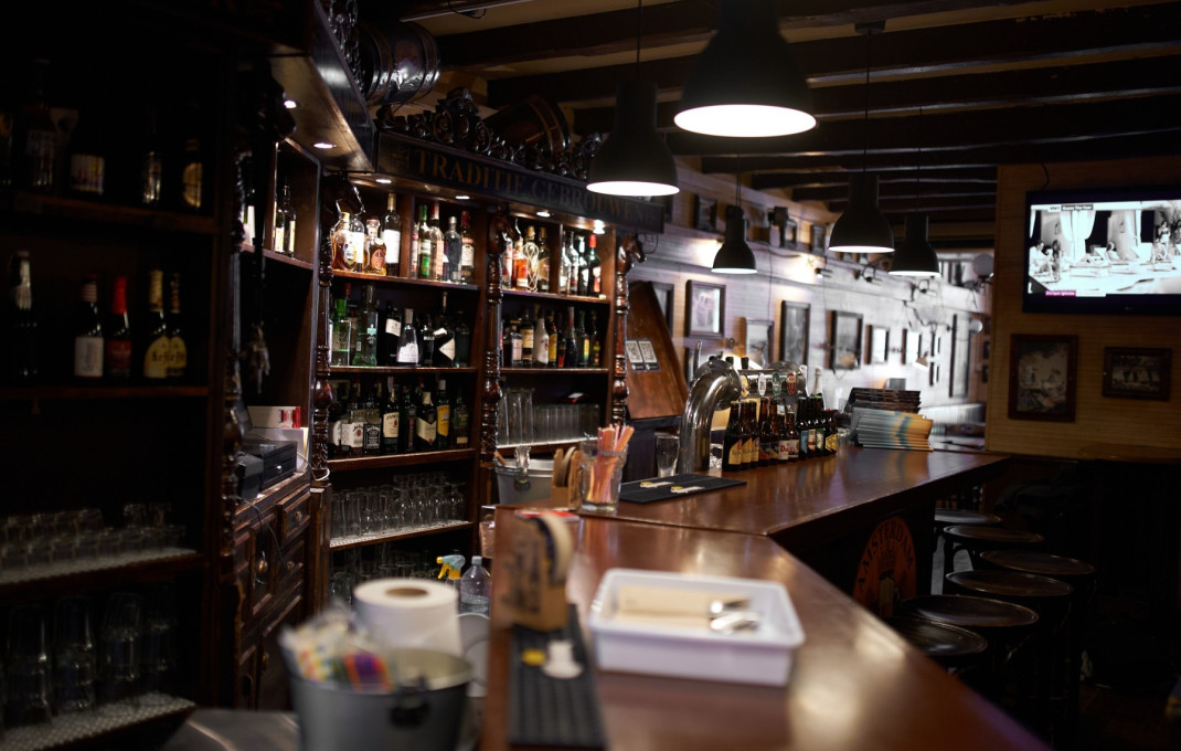 Traspaso - Bar Restaurante -
Barcelona