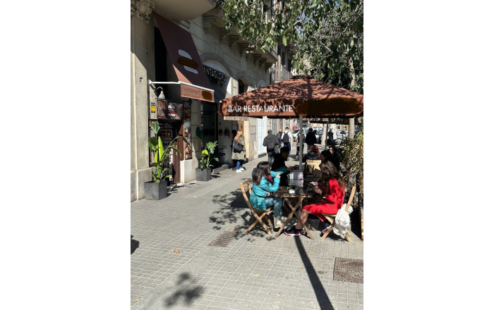 Traspaso - Bar Restaurante -
Barcelona