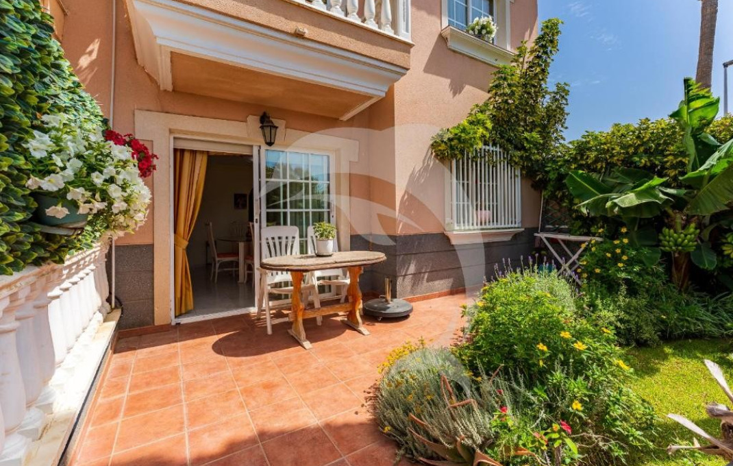 Venta - Apartamentos Turísticos -
Santa Cruz de Tenerife - El Médano