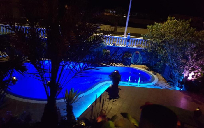 Venta - Apartamentos Turísticos -
Santa Cruz de Tenerife - El Médano