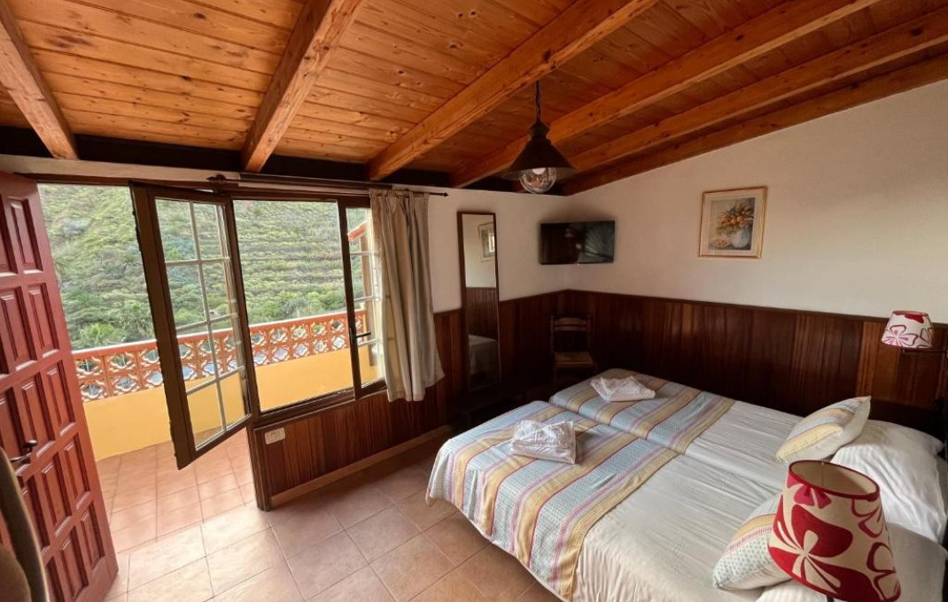 Venta - Hotel Rural -
Santa Cruz de Tenerife - San Sebastián de La Gomera