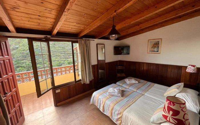 Venta - Hotel Rural -
Santa Cruz de Tenerife - San Sebastián de La Gomera