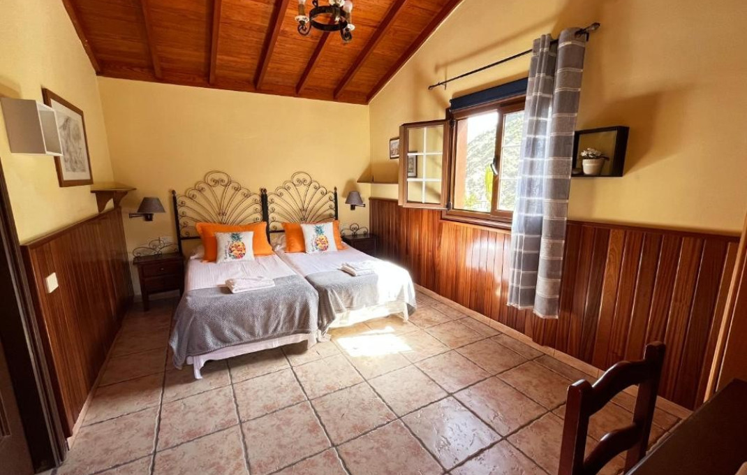 Venta - Hotel Rural -
Santa Cruz de Tenerife - San Sebastián de La Gomera