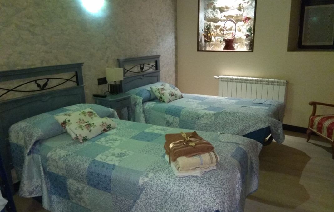 Venta - Hotel Rural -
Burgos - Modúbar de San Cibrián