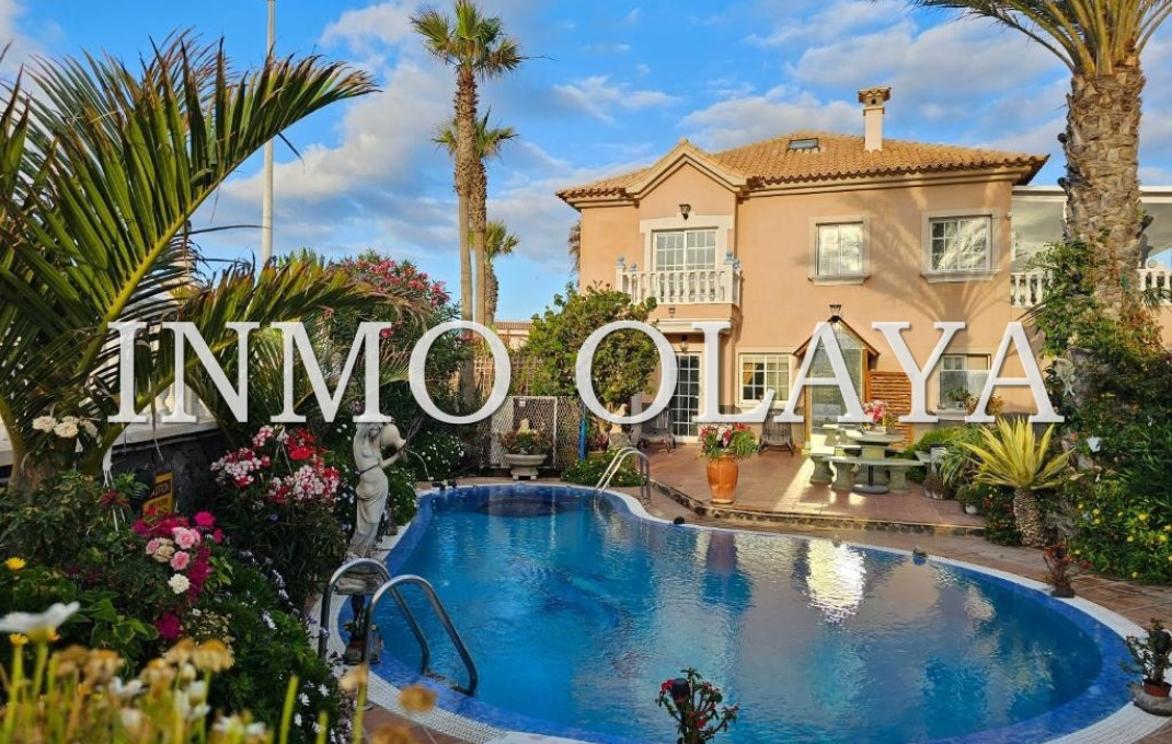 Venta - Apartamentos Turísticos -
Santa Cruz de Tenerife - El Médano