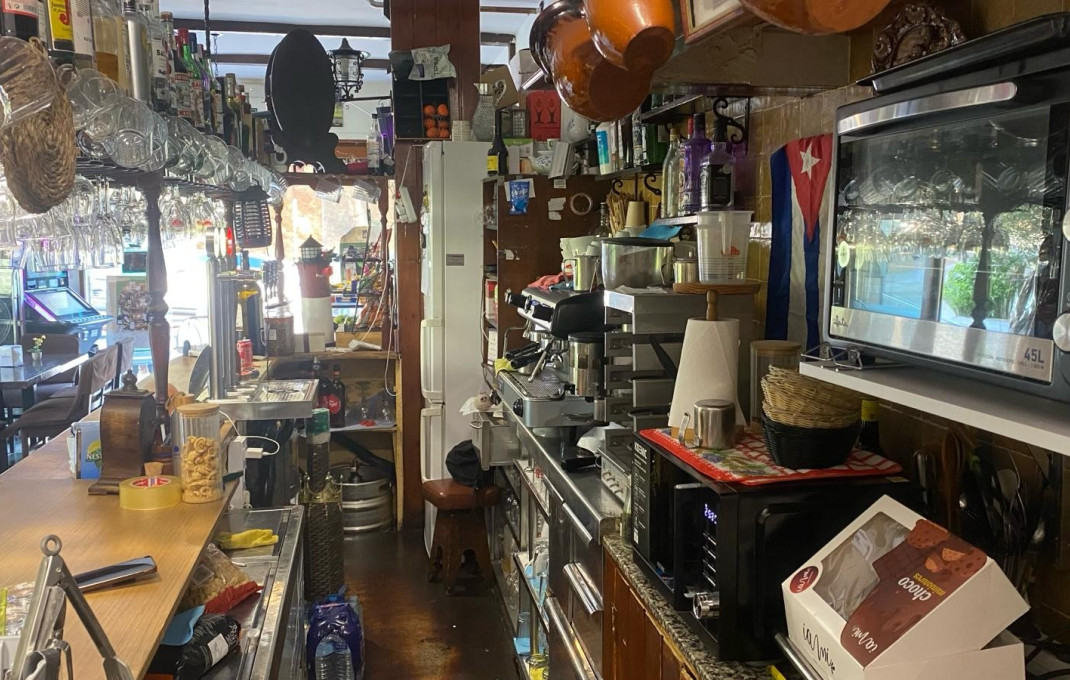 Transfert - Bar-Cafeteria -
Lloret de Mar