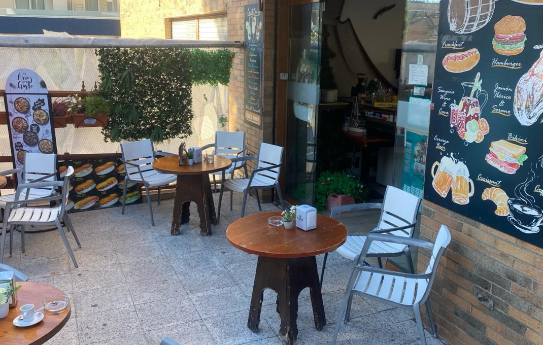 Transfert - Bar-Cafeteria -
Lloret de Mar