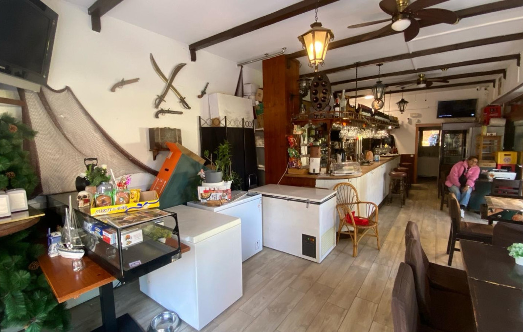 Transfert - Bar-Cafeteria -
Lloret de Mar