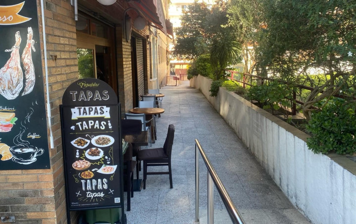 Transfert - Bar-Cafeteria -
Lloret de Mar