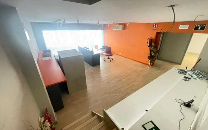 Sale - Local comercial -
Barcelona - Eixample Derecho