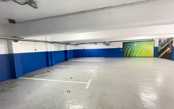 Sale - Local comercial -
Barcelona - Eixample Derecho