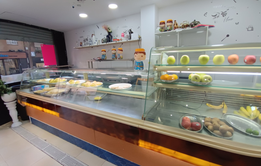 Traspaso - Take Away -
Barcelona - Horta