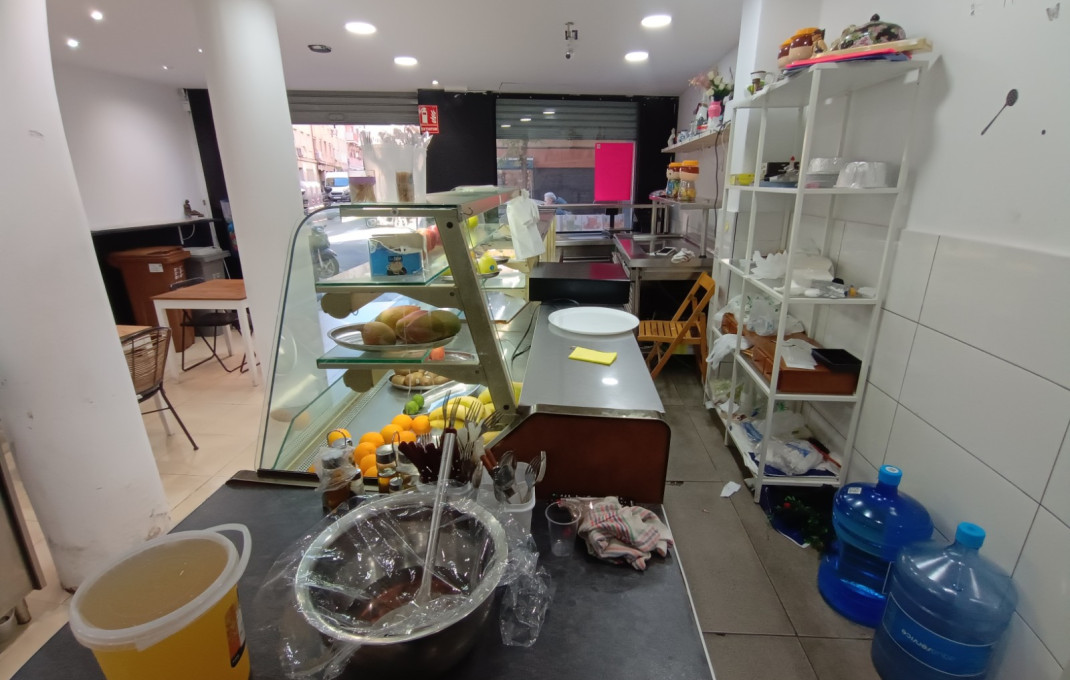 Traspaso - Take Away -
Barcelona - Horta