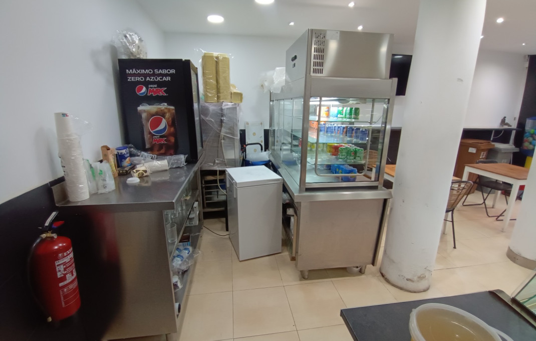 Traspaso - Take Away -
Barcelona - Horta