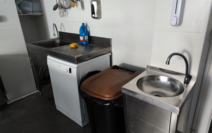 Traspaso - Cocina industrial -
Barcelona - Guinardo