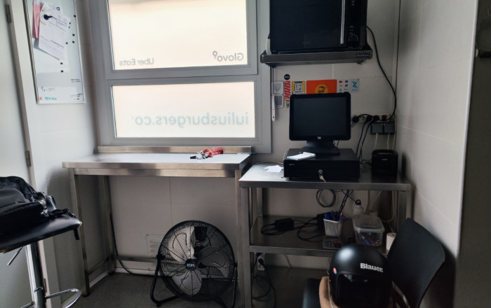 Traspaso - Cocina industrial -
Barcelona - Guinardo