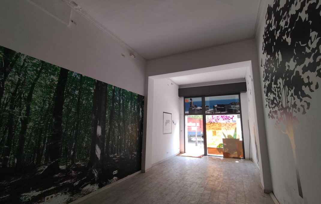 Vente rentable - Local comercial -
Barcelona - Eixample Derecho