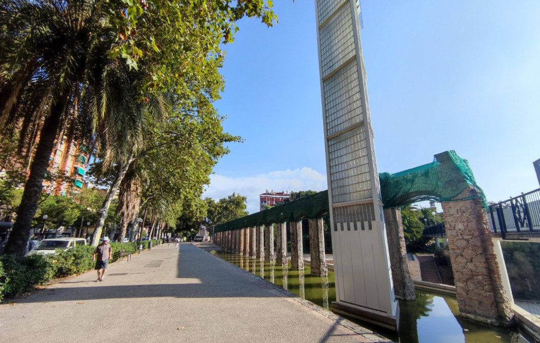 Traspaso - Restaurante -
Barcelona - Clot