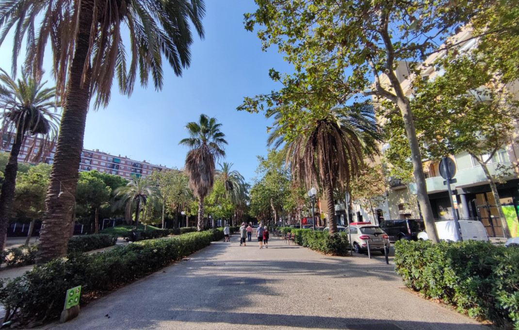 Traspaso - Restaurante -
Barcelona - Clot