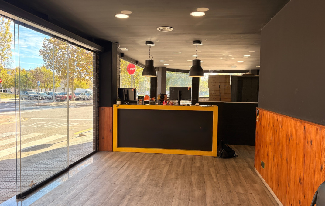 Traspaso - Take Away -
Pallejà