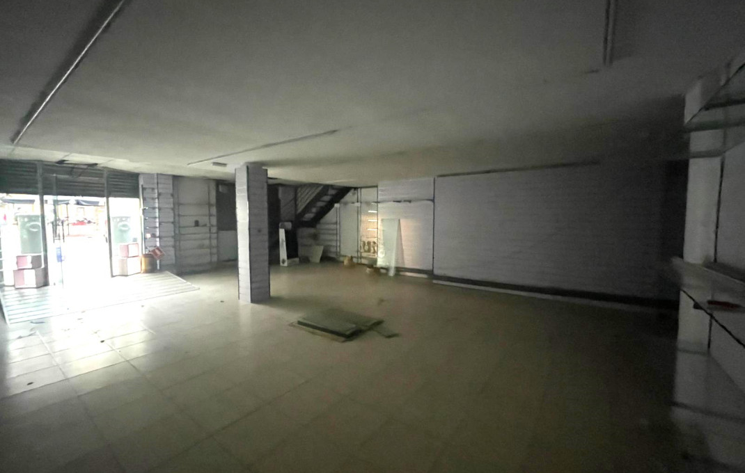 Venta - Local comercial -
Barcelona - Ciutat Vella, Raval