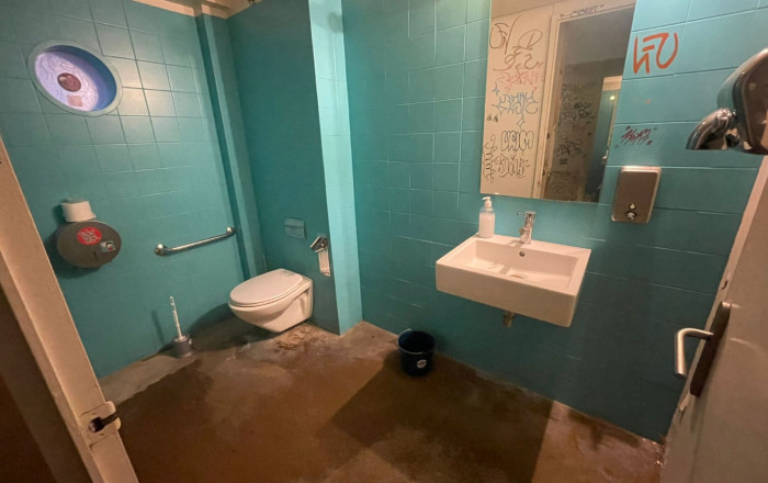 Sale - Bar Restaurante -
Barcelona - Ciutat Vella, Raval