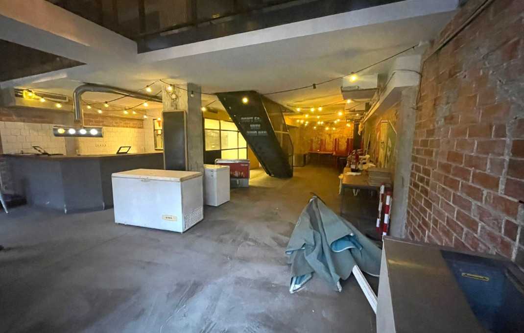 Sale - Bar Restaurante -
Barcelona - Ciutat Vella, Raval