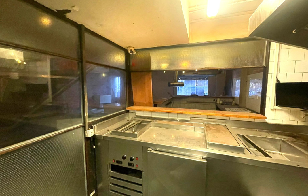 Sale - Bar Restaurante -
Barcelona - Ciutat Vella, Raval