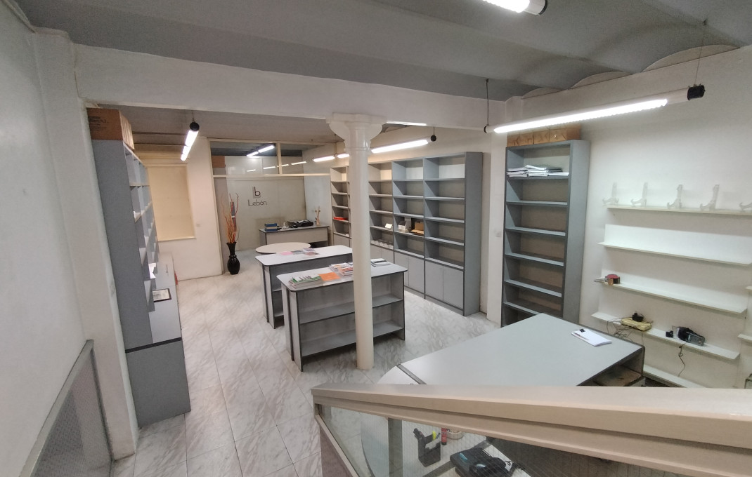 Venta - Local comercial -
Barcelona - Eixample Derecho